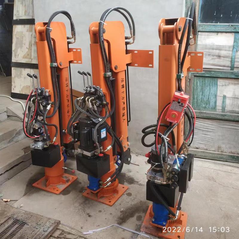 潞州区重汽蓝牌随车吊 3.2吨 国六动力强 液压驱动 农用自卸起重机